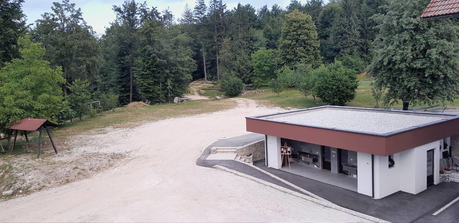 camp holzer naslovna fotografija